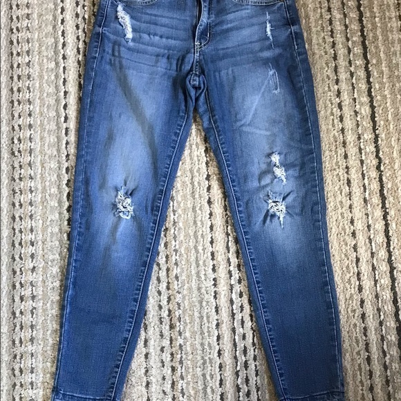 Kancan size 5 blue jeans, 5 pockets, raw hems, holes and scrapes. - Picture 3 of 9